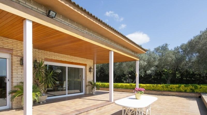 Gerona - Cornellà del Terri - 13800m2