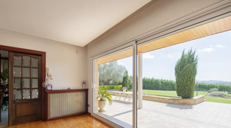 Gerona - Cornellà del Terri - 13800m2