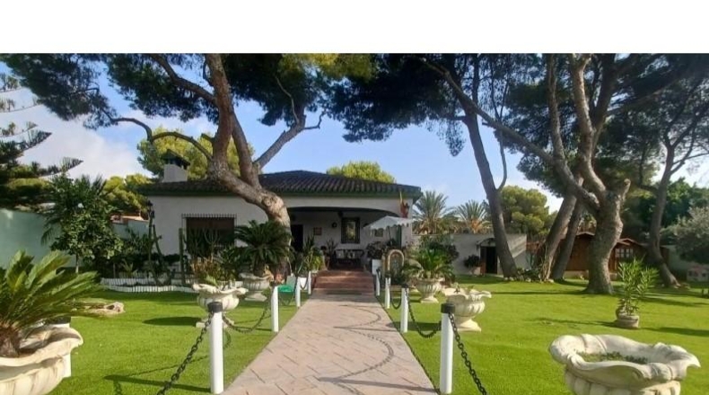 Alicante - Dehesa de Campoamor - 1500m2