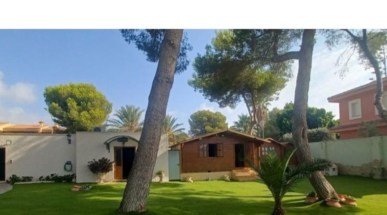 Alicante - Dehesa de Campoamor - 1500m2