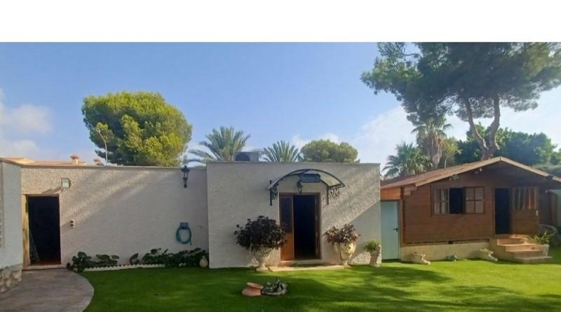 Alicante - Dehesa de Campoamor - 1500m2
