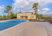 Xalet independent amb terreny en venda a la España, Estepona, ref.: TR152922 foto