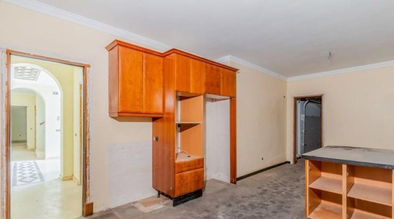 Málaga - Estepona - 4042m2