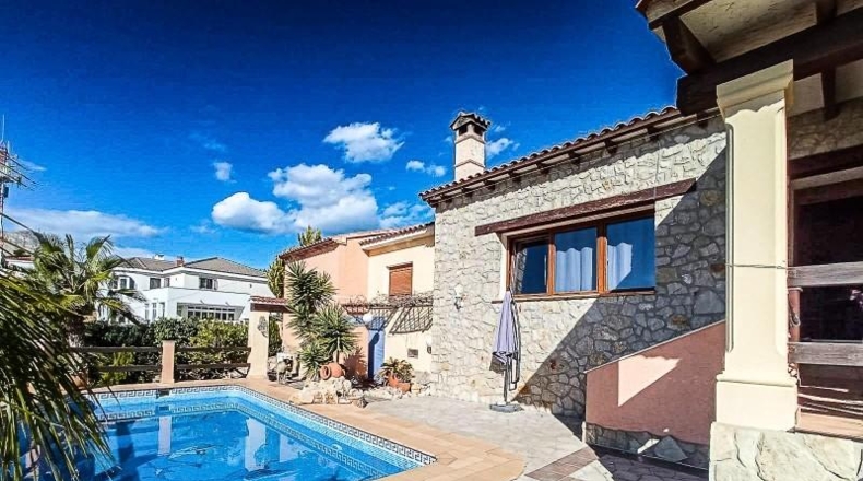 Alicante - Alfaz del Pi - 974m2