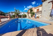 Chalet independiente con terreno en venta en la España, L'Alfàs del Pi, ref: TR222661 foto