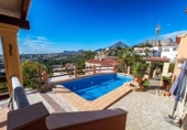 Chalet independiente con terreno en venta en la España, L'Alfàs del Pi, ref: TR222661 foto