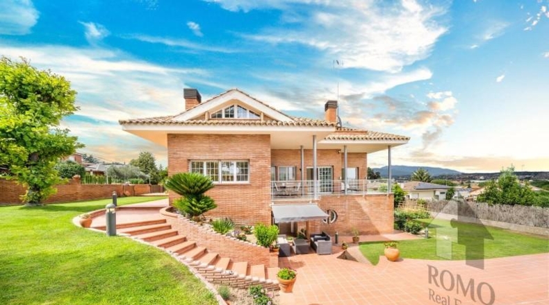 Barcelona - Canovelles - 1405m2