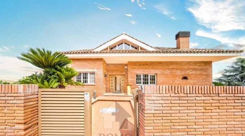 Barcelona - Canovelles - 1405m2