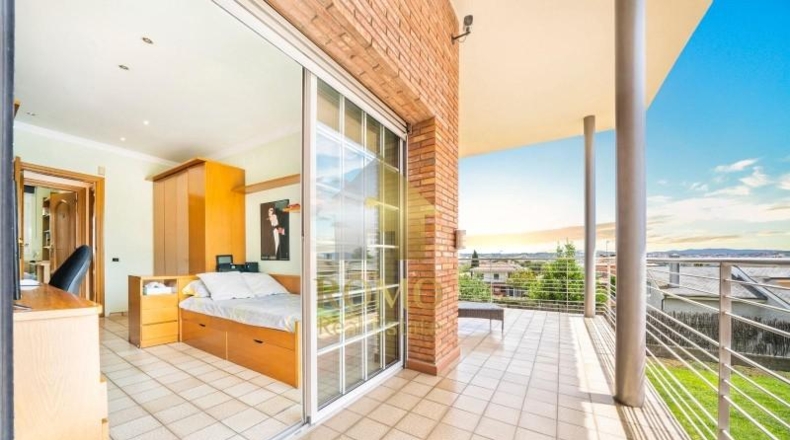 Barcelona - Canovelles - 1405m2