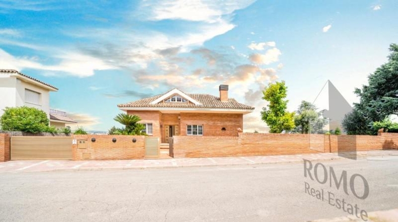 Barcelona - Canovelles - 1405m2