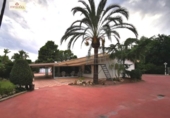 Xalet independent amb terreny en venda a la España, Elx, ref.: TR133392 foto