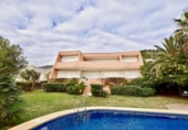 Chalet independiente con terreno en venta en la España, Jávea, ref: TR134395 foto
