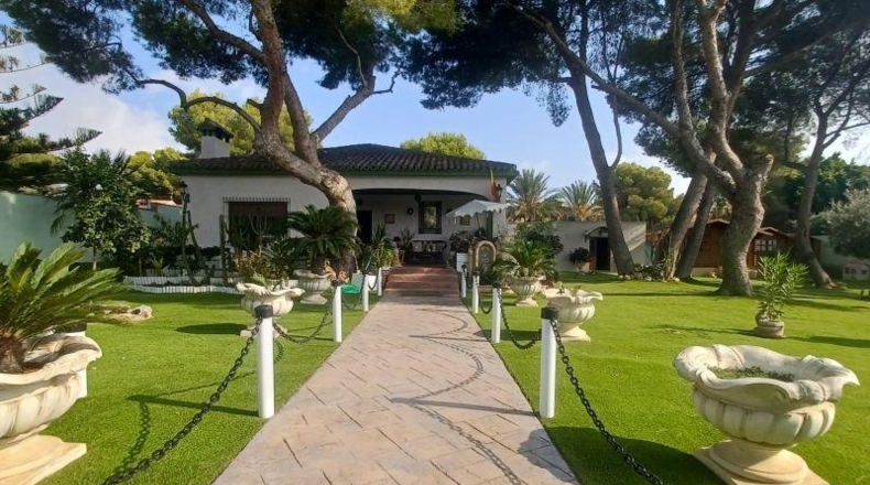 Alicante - Dehesa de Campoamor - 1500m2