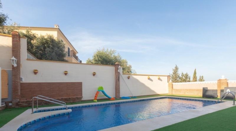 Málaga - Alhaurín de la Torre - 610m2