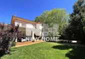 Chalet independiente con terreno en venta en la España, Majadahonda, ref: TR138415 foto