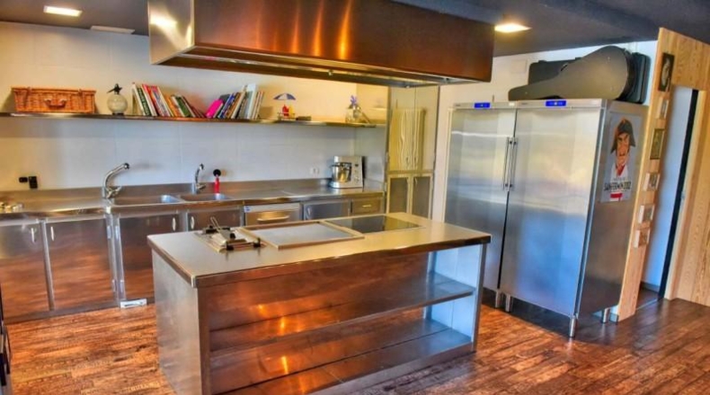 Navarre - Egüés - 420m2