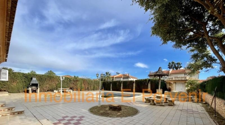 Valencia - Torrente - 1194m2