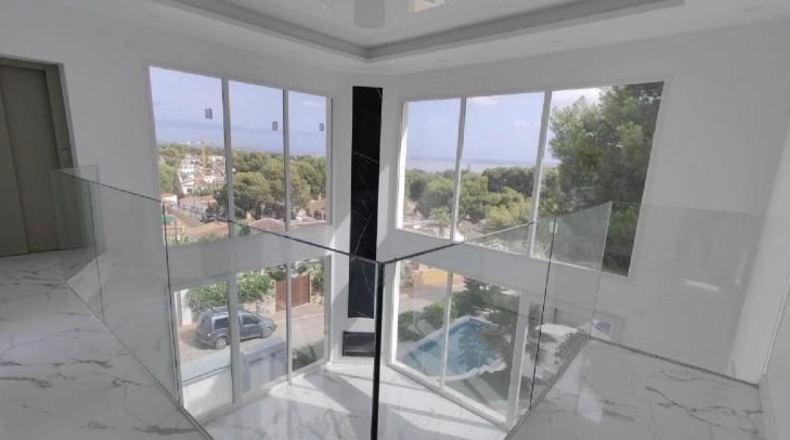 Alicante - Torrevieja - 608m2