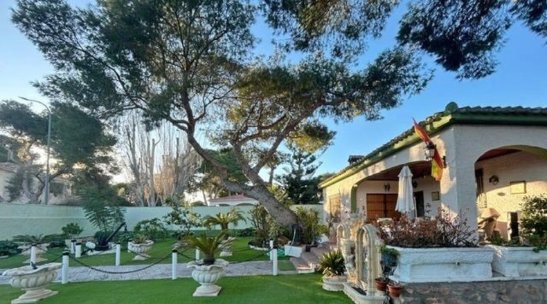 Alicante - Dehesa de Campoamor - 1500m2