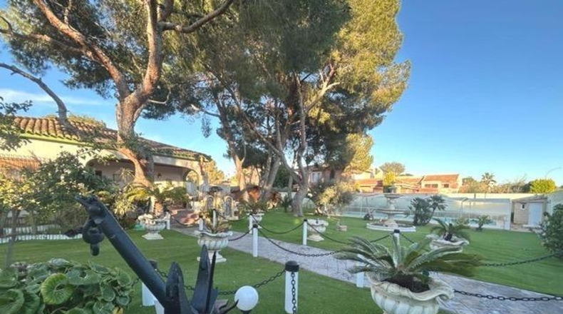 Alicante - Dehesa de Campoamor - 1500m2