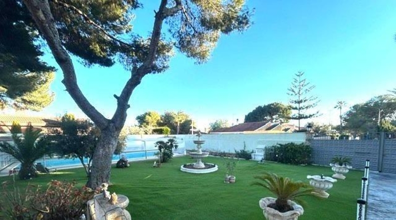 Alicante - Dehesa de Campoamor - 1500m2