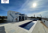 Отдельно стоящий дом с участком на продажу в городе Ciutadella de Menorca Фото