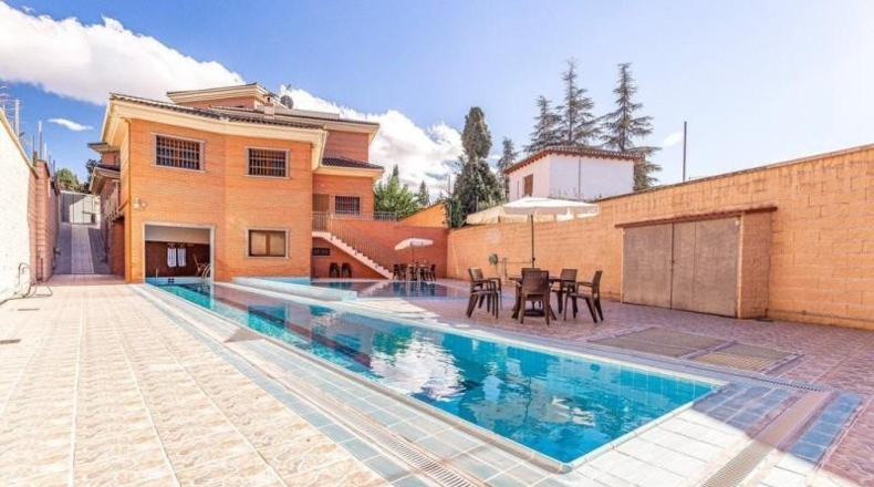 Granada - Albolote - 1100m2