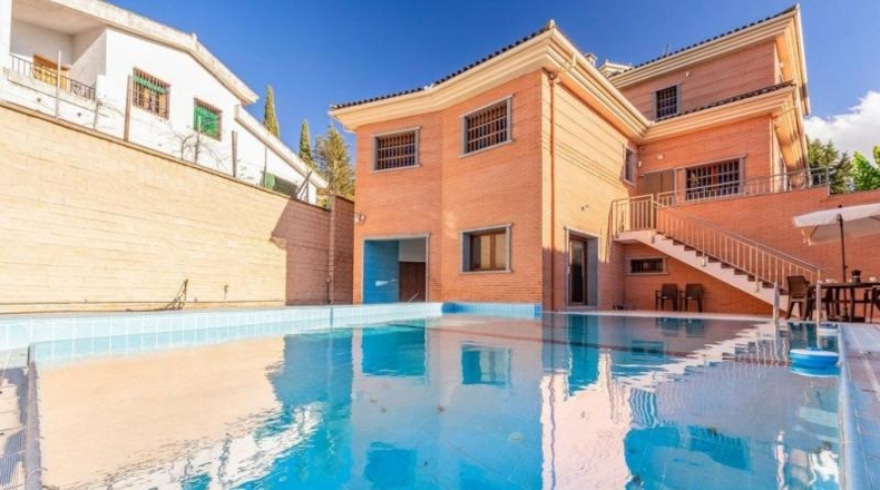 Granada - Albolote - 1100m2