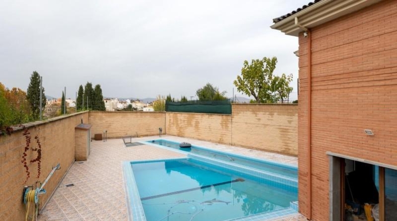 Granada - Albolote - 1100m2