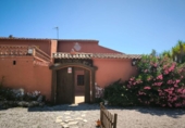Загородный дом с участком на продажу в городе el Vendrell Фото