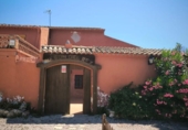 Загородный дом с участком на продажу в городе el Vendrell Фото