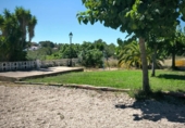Загородный дом с участком на продажу в городе el Vendrell Фото
