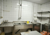 Загородный дом с участком на продажу в городе el Vendrell Фото