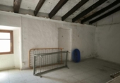 Загородный дом с участком на продажу в городе el Vendrell Фото