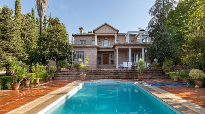 Granada - Albolote - 1880m2
