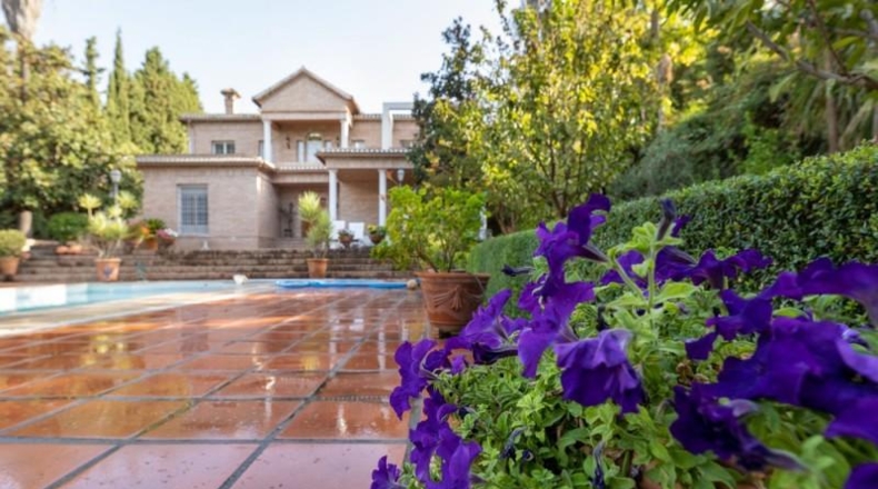 Granada - Albolote - 1880m2