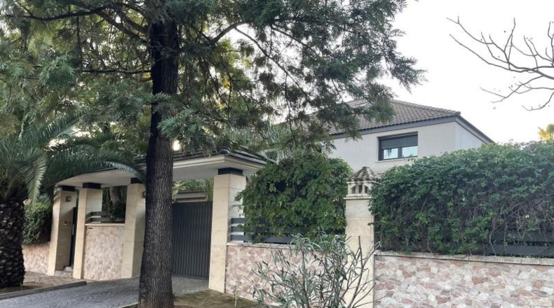 Seville - Mairena del Aljarafe - 1810m2