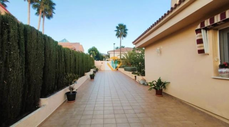Alicante - La Nucía - 873m2