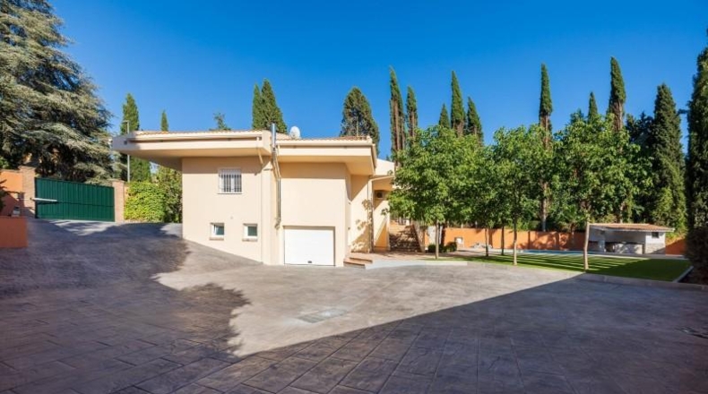 Granada - Albolote - 1100m2