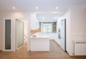 Chalet independiente con terreno en venta en la España, Albolote, ref: TR240340 foto