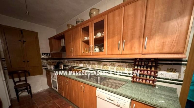Córdoba - Lucena - 1451m2