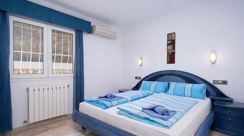 Pontevedra - O Rial - 905m2