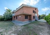 Chalet independiente con terreno en venta en la España, Cambrils, ref: TR150671 foto