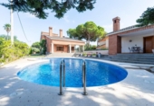 Chalet independiente con terreno en venta en la España, Cambrils, ref: TR150671 foto