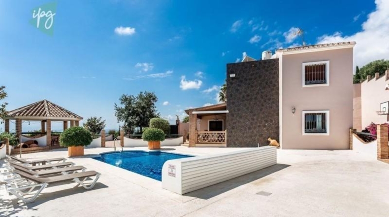Málaga - Estepona - 3500m2