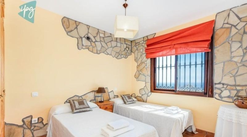 Málaga - Estepona - 3500m2