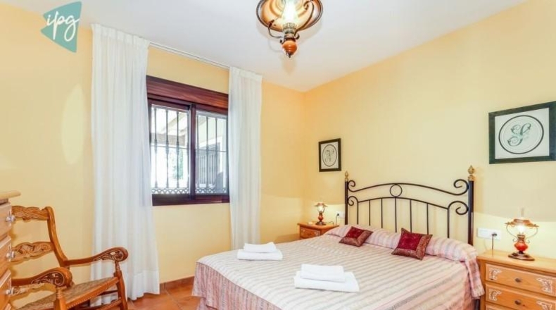 Málaga - Estepona - 3500m2