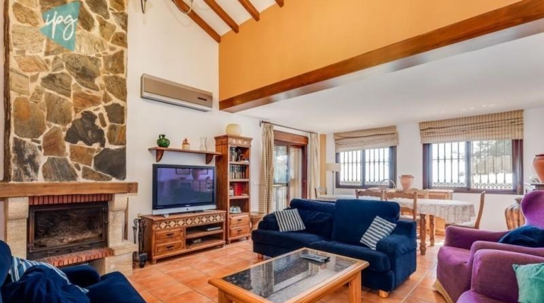 Málaga - Estepona - 3500m2