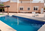 Chalet independiente con terreno en venta en la España, L'Alfàs del Pi, ref: TR263095 foto