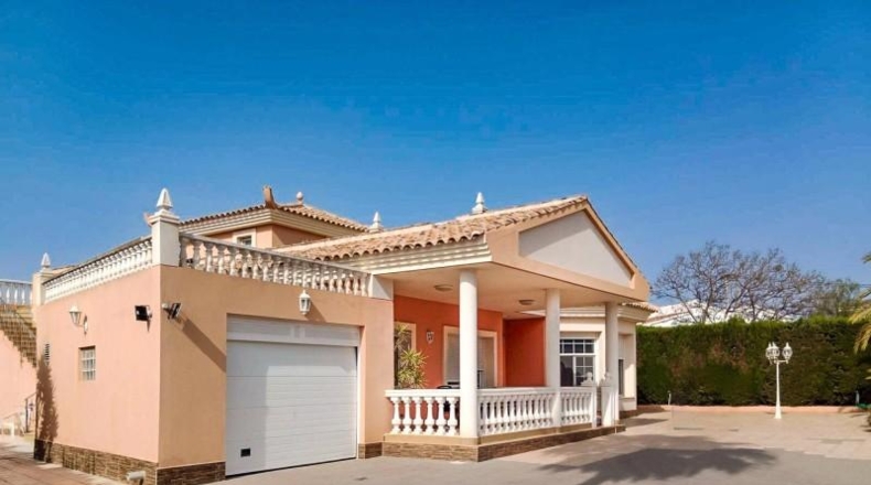 Alicante - Alfaz del Pi - 1150m2